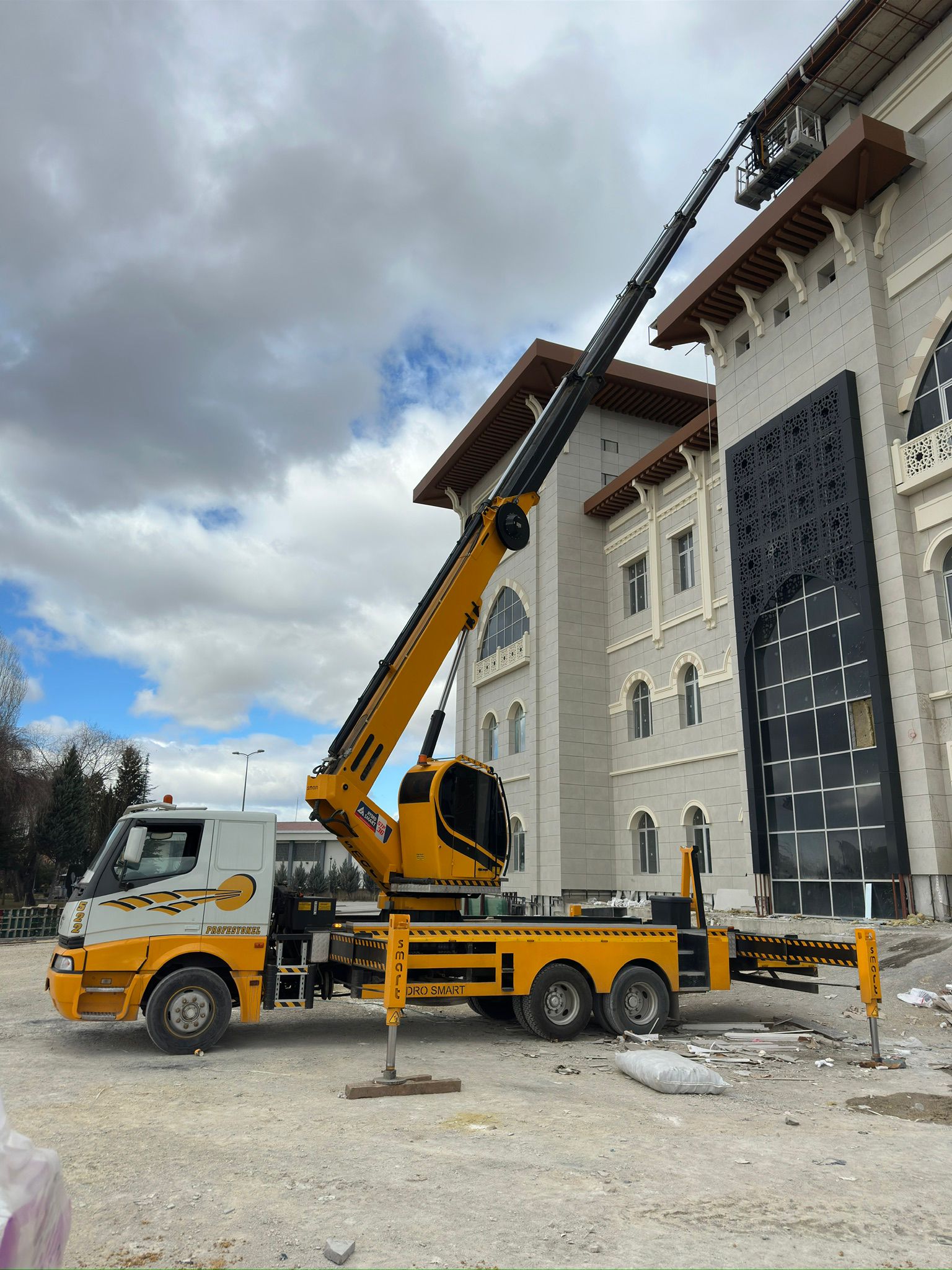 Ankara 35 tonluk vinç Projesi - Sağlamlar Vinç Hizmetleri